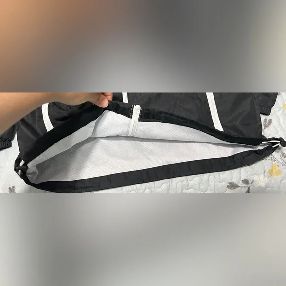 New Balance Men's Black and White Windbreaker - Picture 6 of 13